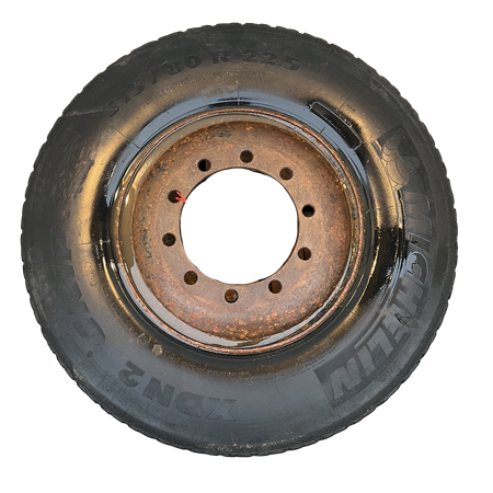 Däck på fälg 315/80r22,5